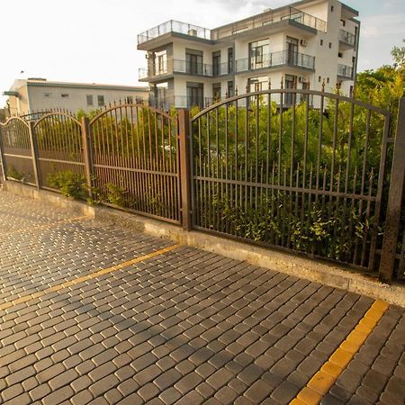 Pollux Hotel Batumi Exterior photo