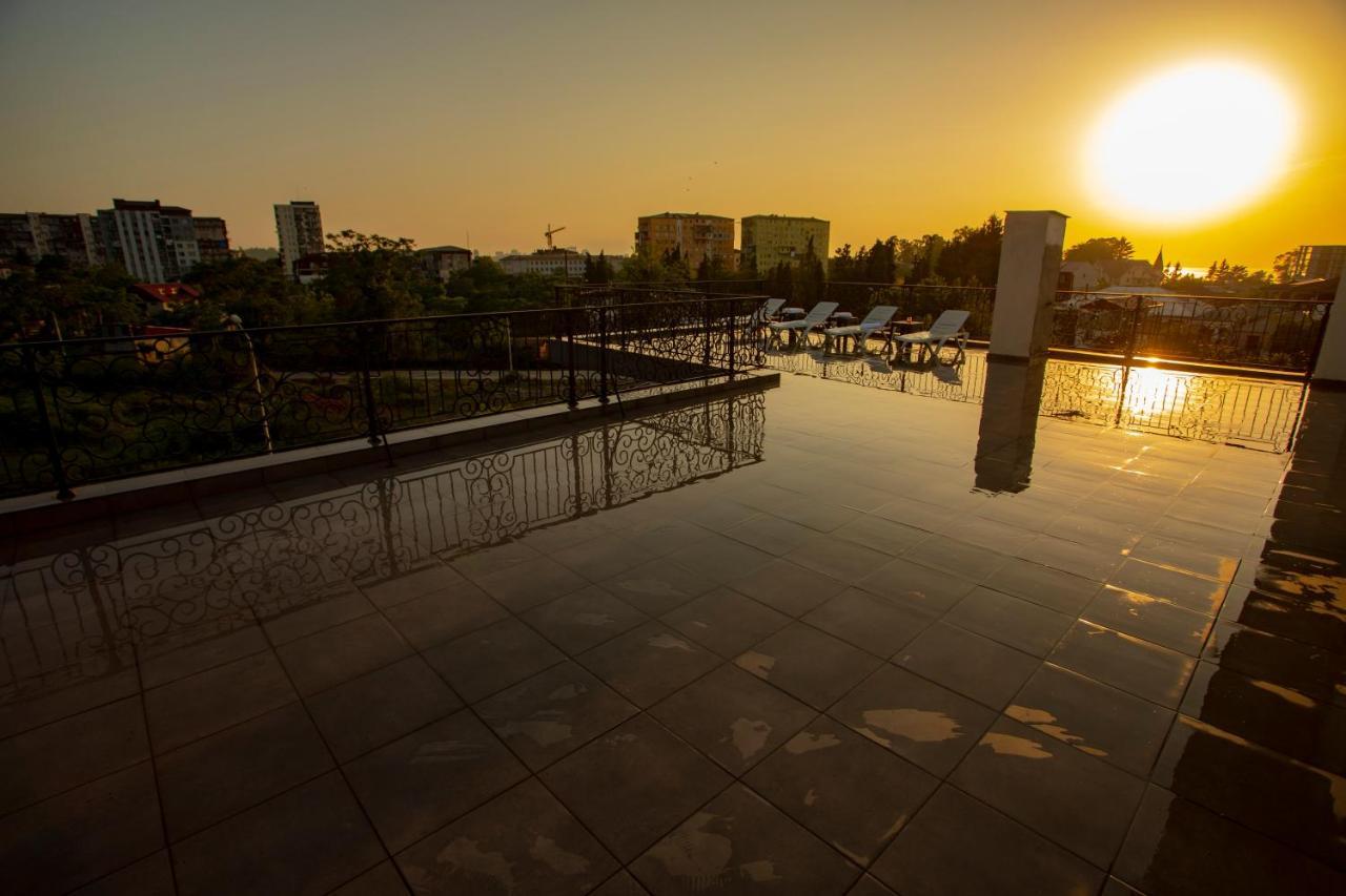 Pollux Hotel Batumi Exterior photo
