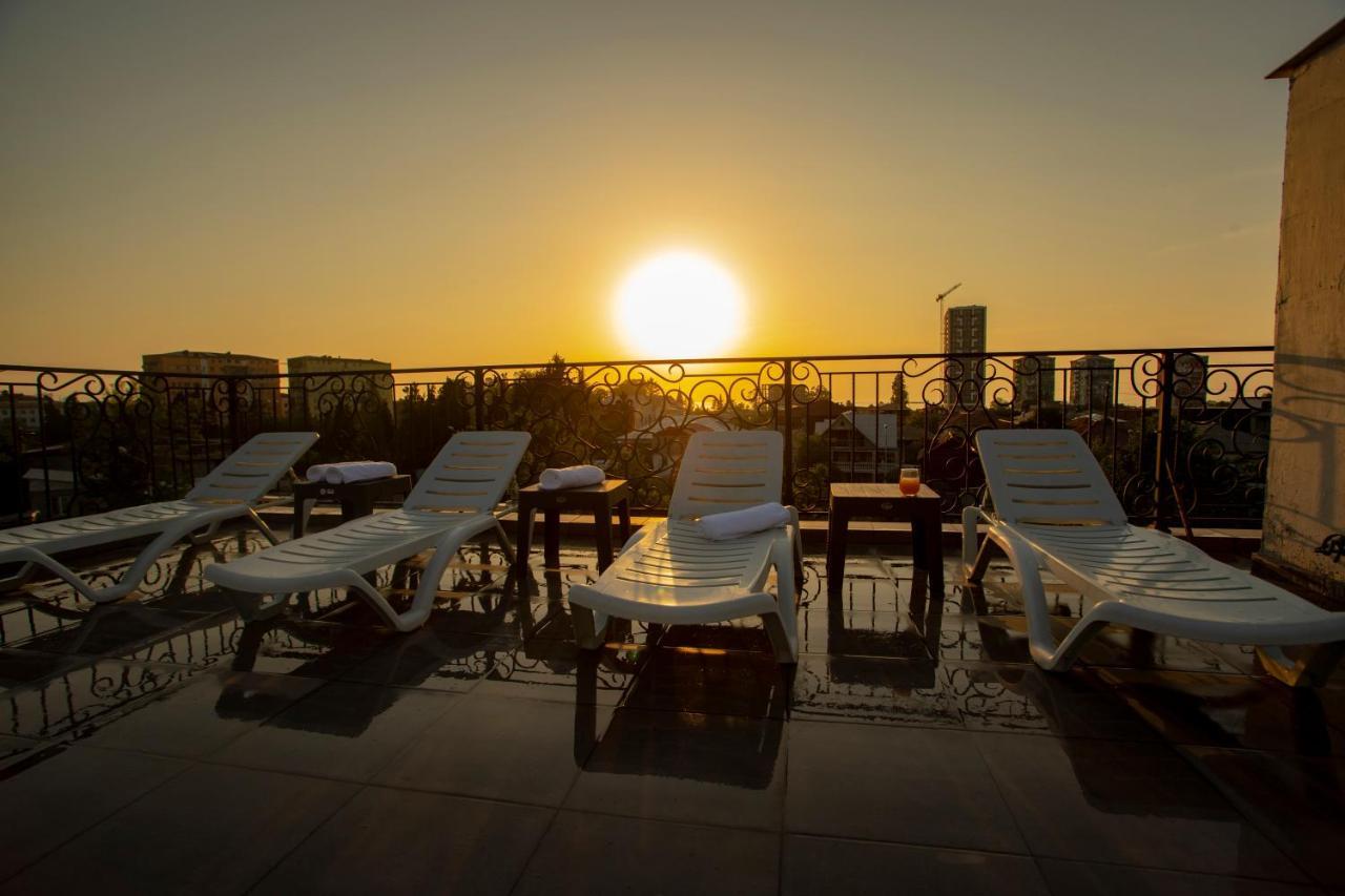 Pollux Hotel Batumi Exterior photo