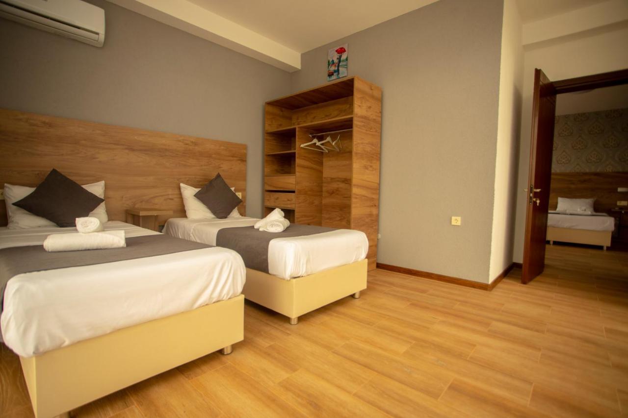 Pollux Hotel Batumi Exterior photo