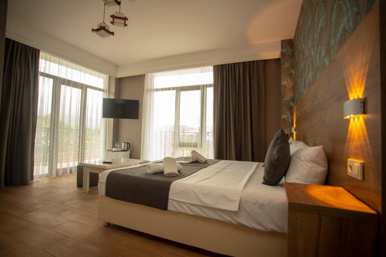 Pollux Hotel Batumi Exterior photo