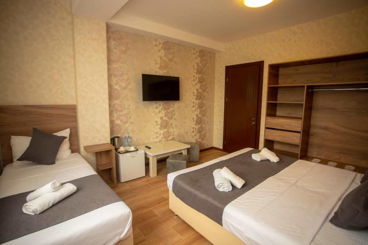 Pollux Hotel Batumi Exterior photo