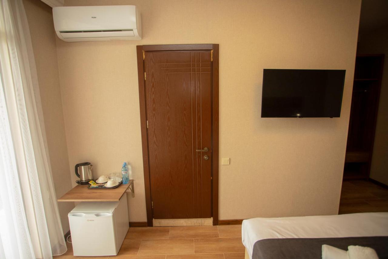 Pollux Hotel Batumi Exterior photo